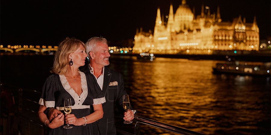 Experiencing the beauty of Budapest on an evening Danube cruise